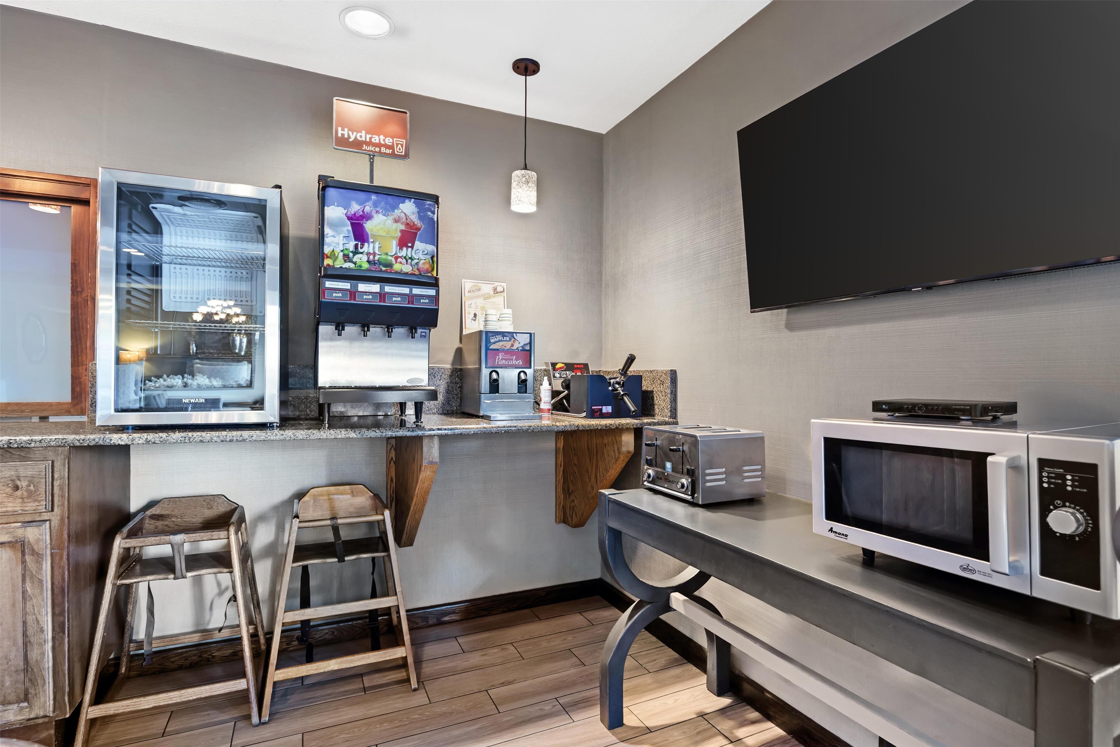 free daily continental breakfast