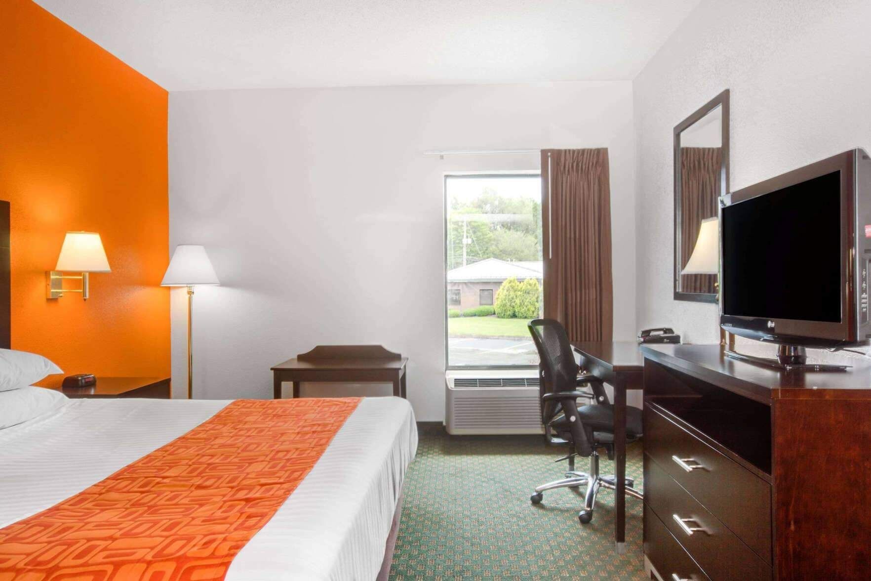 In-room safe, desk, soundproofing, iron/ironing board