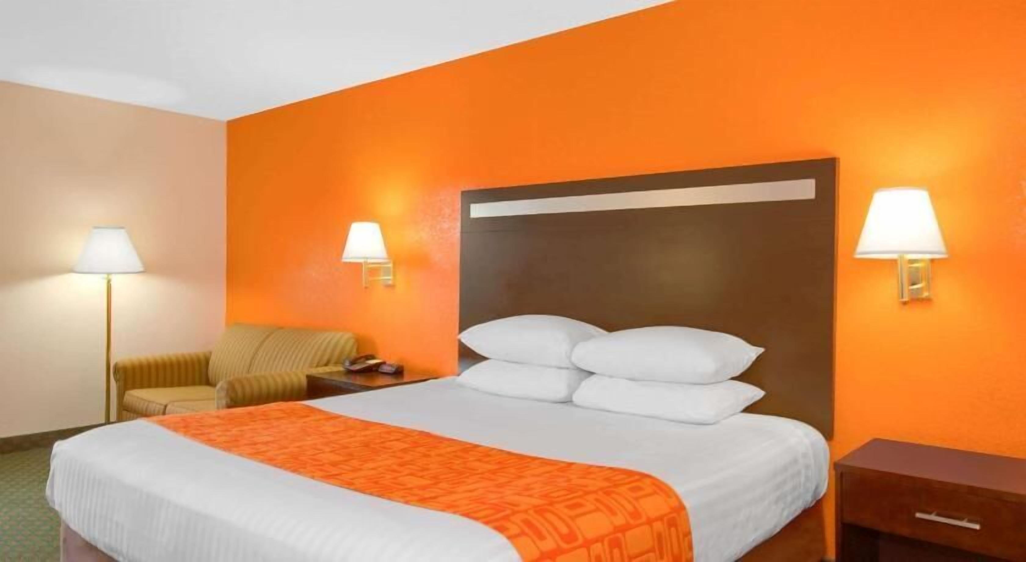 In-room safe, desk, soundproofing, iron/ironing board