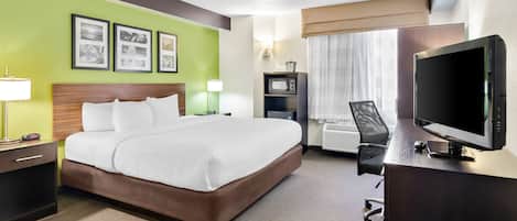 Suite, Non Smoking | Premium bedding, in-room safe, desk, iron/ironing board