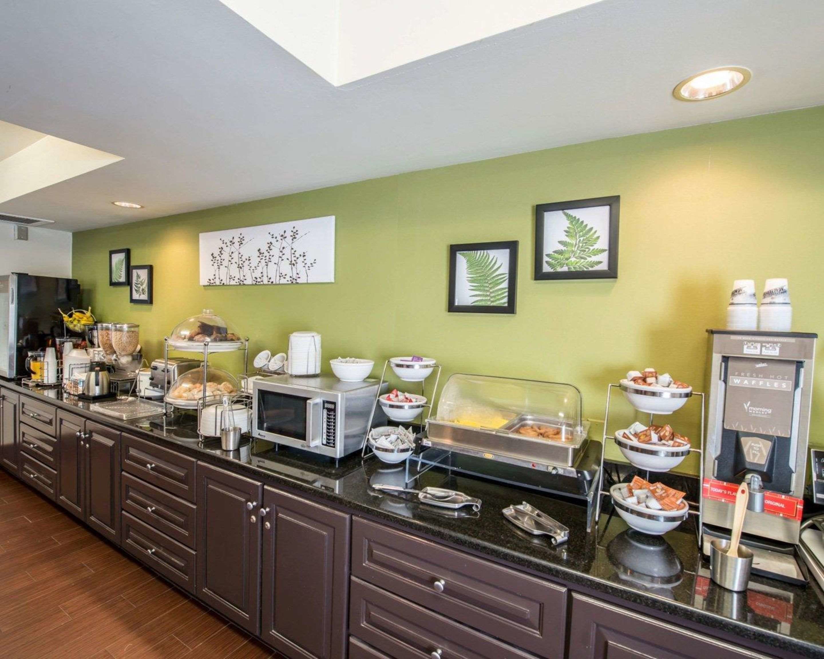 free daily self-service breakfast