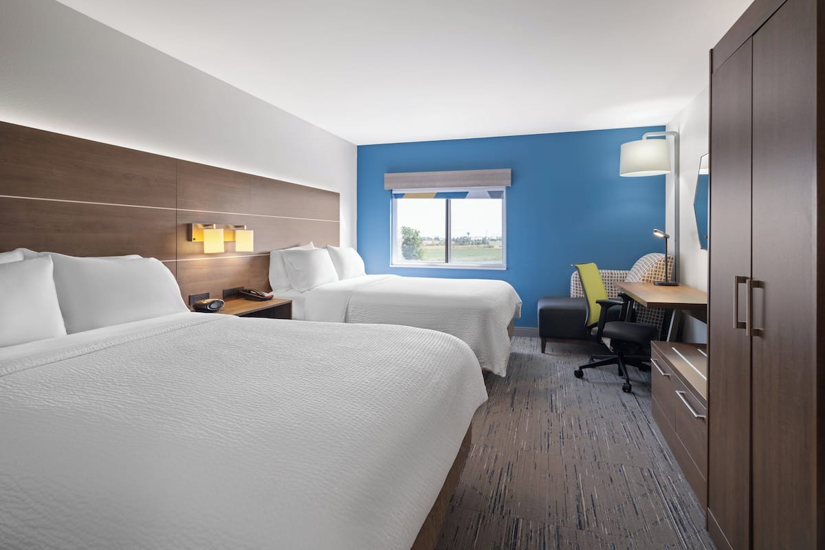 Standard Room, 2 Queen Beds | 1 bedroom, premium bedding, in-room safe, desk