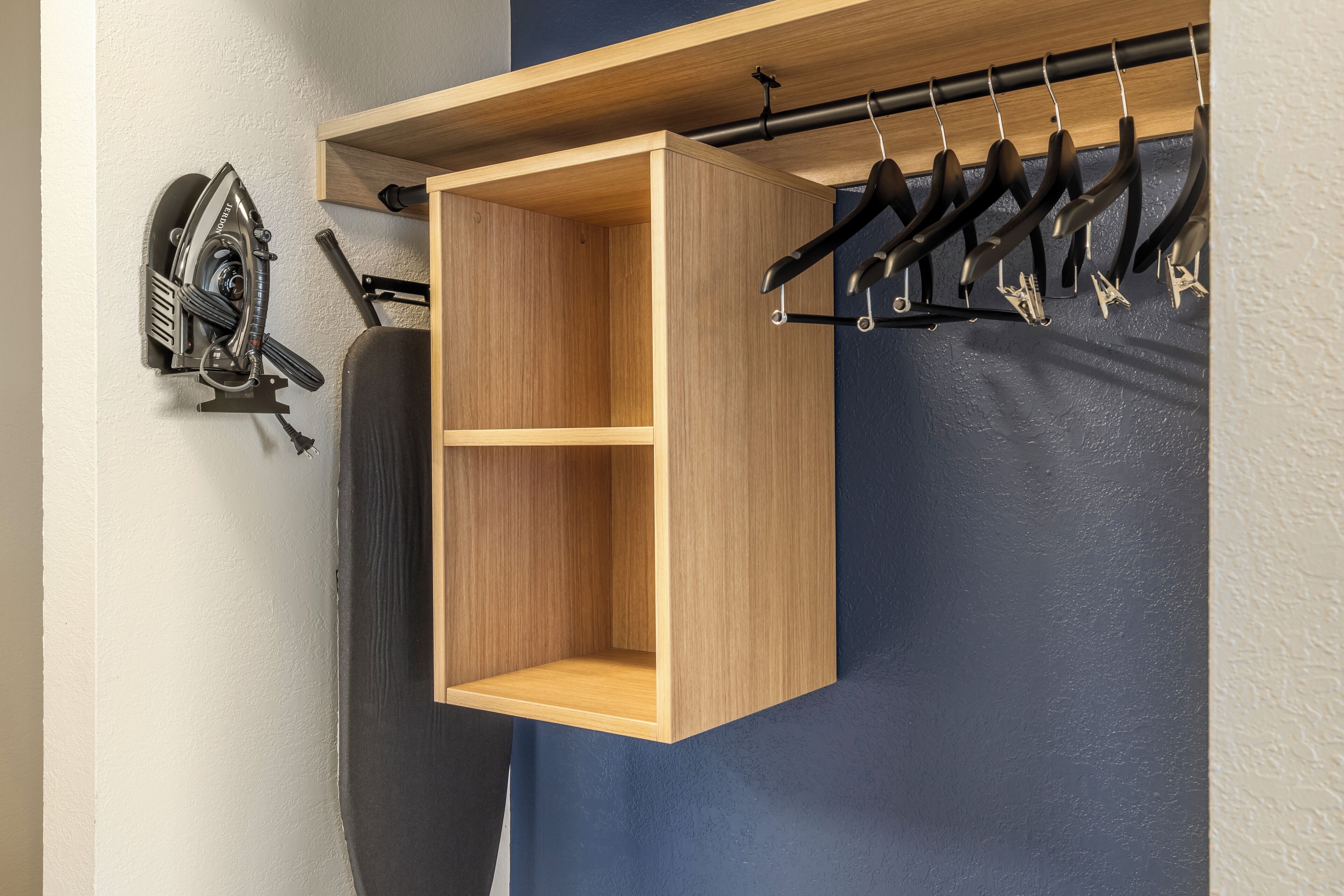 1 bedroom, desk, iron/ironing board, free wifi