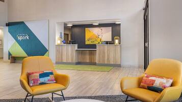 Coin salon dans le hall