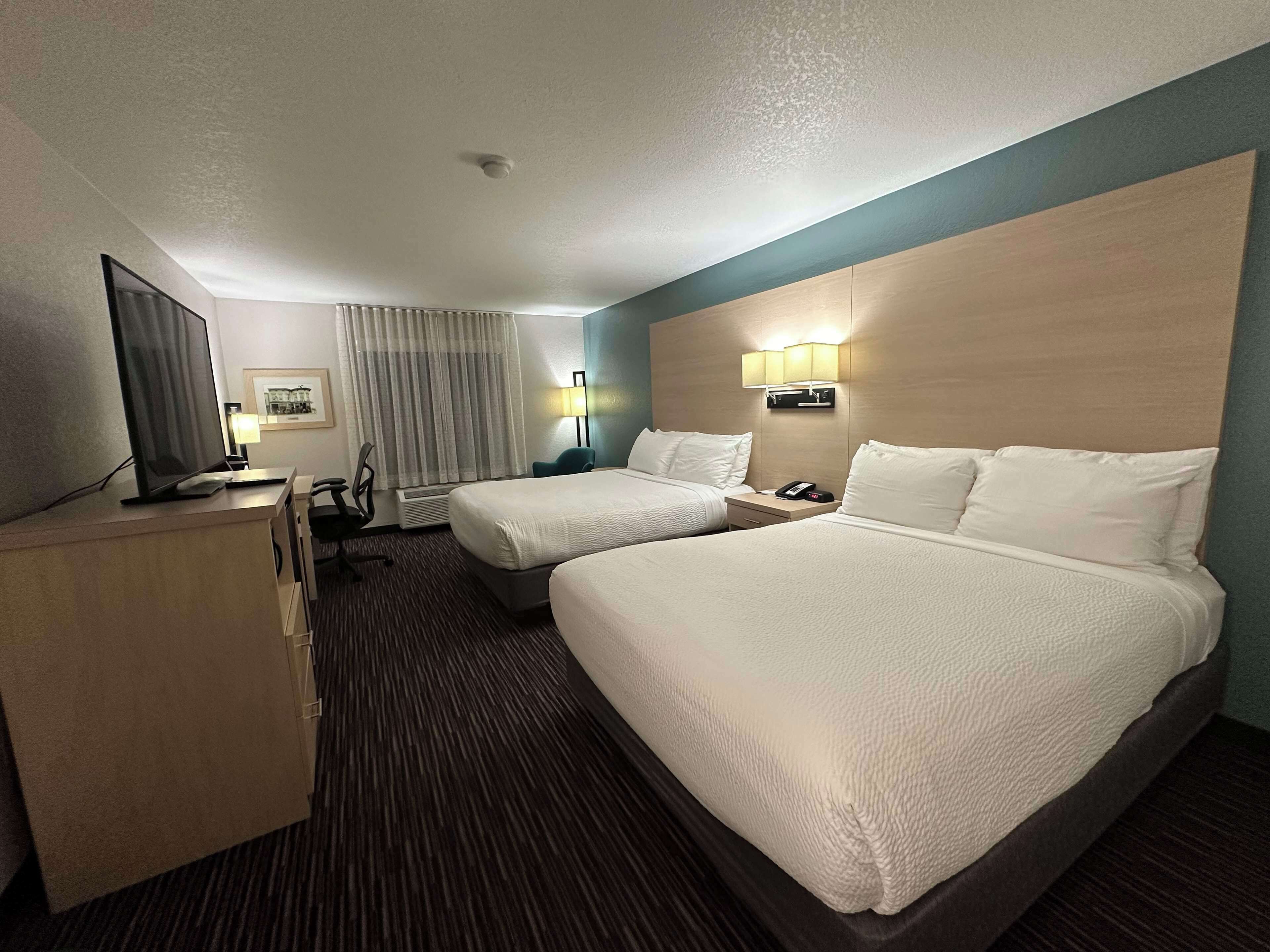 standard room, 2 queen beds, non smoking | hypo-allergenic bedding, in-room safe, desk, laptop workspace