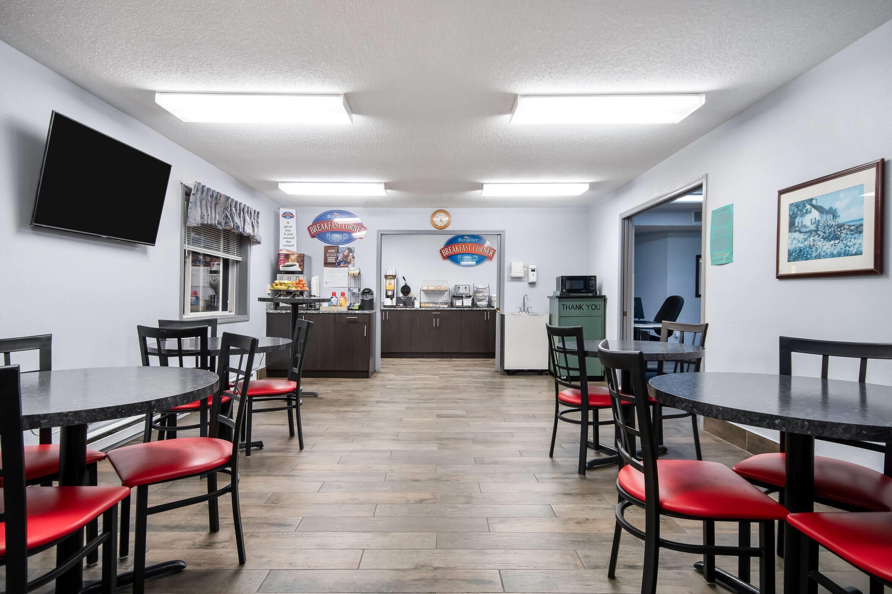 Free daily continental breakfast