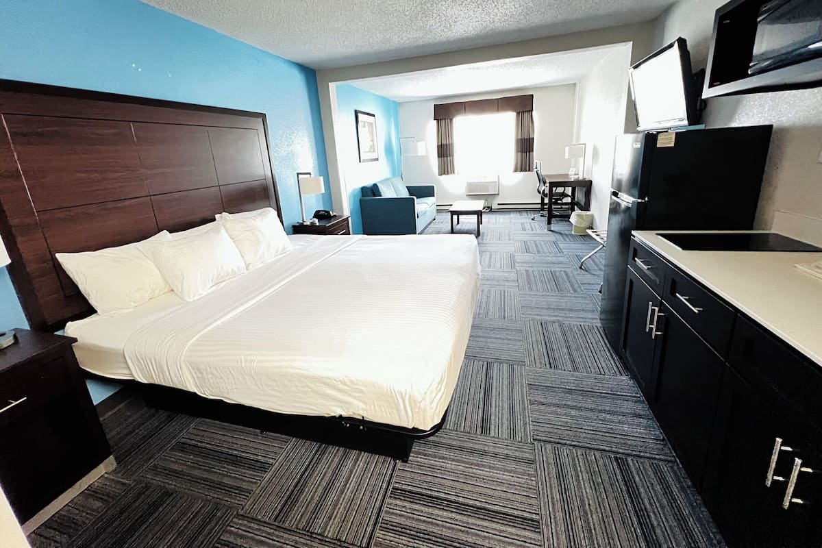 In-room safe, desk, iron/ironing board, free cribs/infant beds