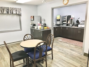 Free daily continental breakfast