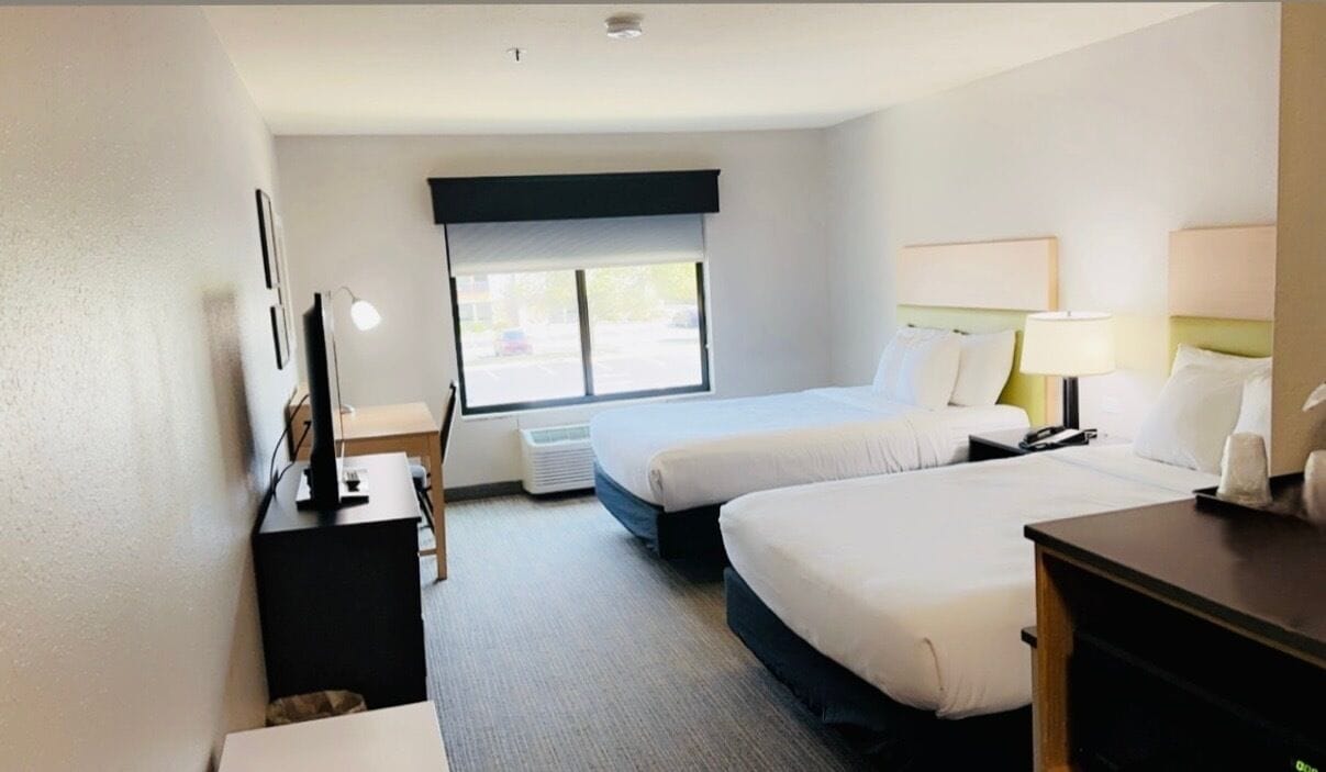 room, 2 queen beds, non smoking | hypo-allergenic bedding, down duvets, desk, blackout curtains