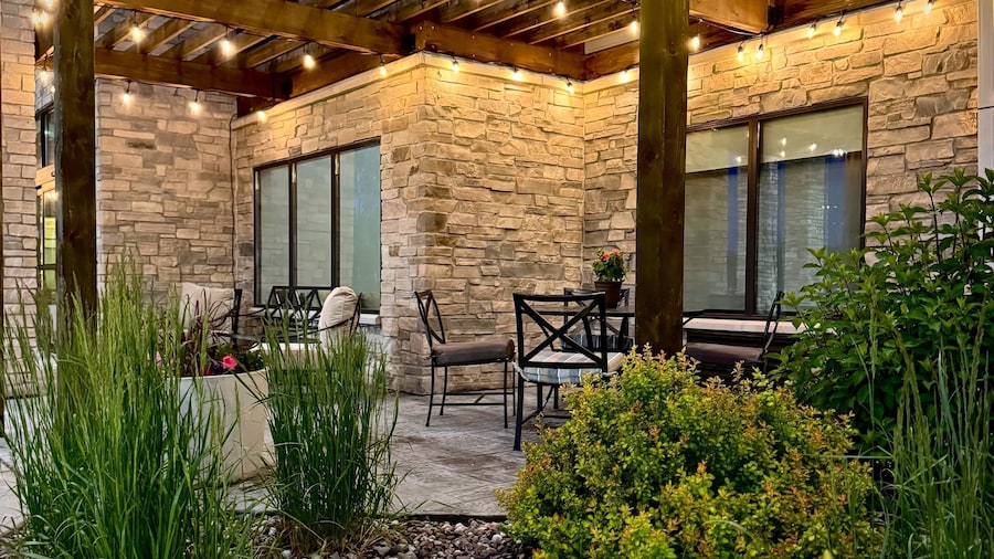 Country Inn & Suites by Radisson, Appleton Airport - Fox River Mall Area