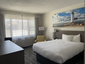 Desk, blackout drapes, iron/ironing board, free WiFi