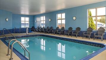 Indoor pool, pool loungers