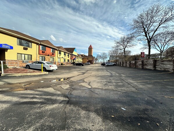 ด้านหน้าที่พัก