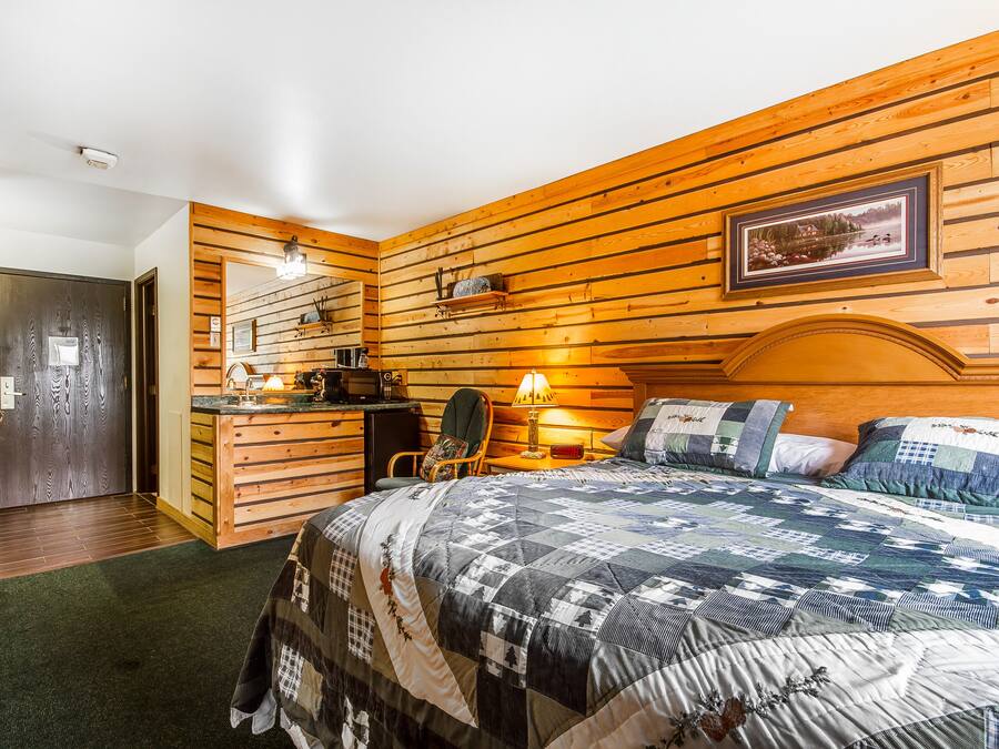 In-room safe, desk, laptop workspace, iron/ironing board