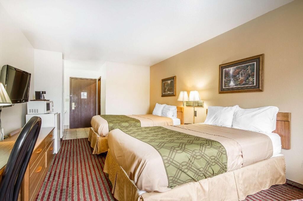 In-room safe, desk, laptop workspace, iron/ironing board