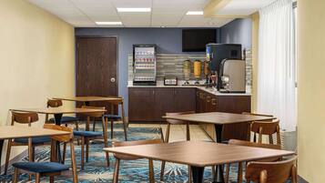 Sudah termasuk sarapan ala kontinental setiap hari