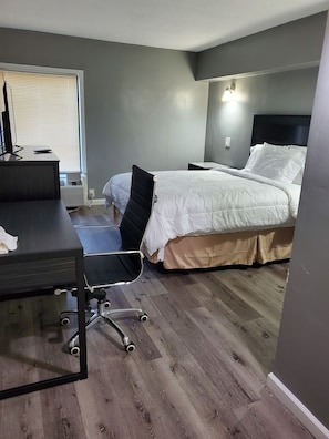 Egyptian cotton sheets, hypo-allergenic bedding, desk, laptop workspace