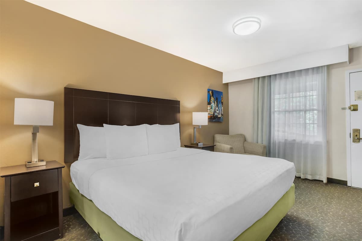 1 bedroom, in-room safe, laptop workspace, blackout curtains