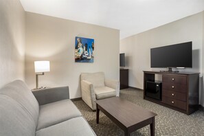 Suite, 1 Queen Bed, Non Smoking, Refrigerator (with Single Sofabed) | 1 bedroom, in-room safe, laptop workspace, blackout drapes