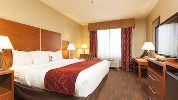 Zimmersafe, Schreibtisch, schallisolierte Zimmer, BĂŒgeleisen/BĂŒgelbrett