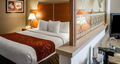 Holiday Inn Express & Suites Santa Fe by IHG