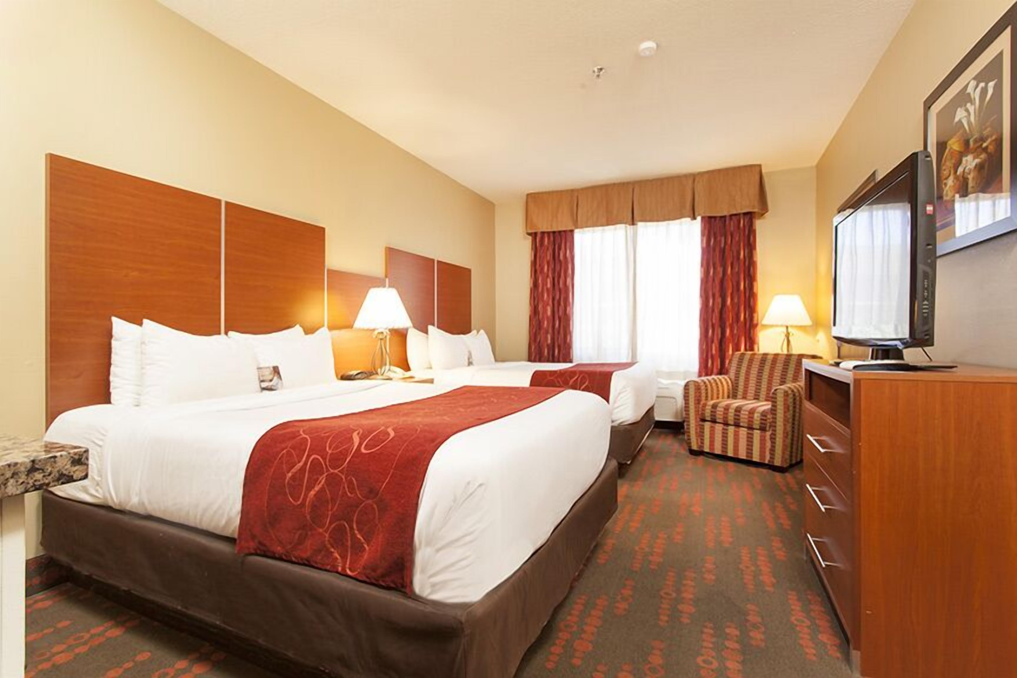 suite, non smoking | 1 bedroom, in-room safe, desk, soundproofing