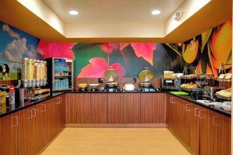 Free daily buffet breakfast