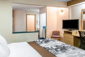 Desk, iron/ironing board, free WiFi, bed sheets - Sleep Inn University (Las Cruces)