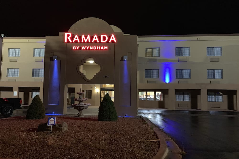 Ramada by Wyndham Santa Fe