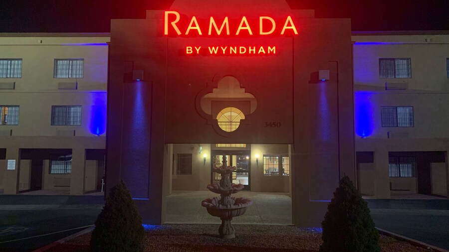 Ramada by Wyndham Santa Fe