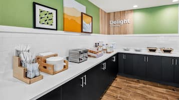 Free daily continental breakfast