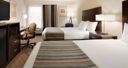 Spring Lake Inn & Suites - Fayetteville