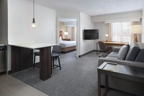 Desk, blackout drapes, iron/ironing board, free WiFi