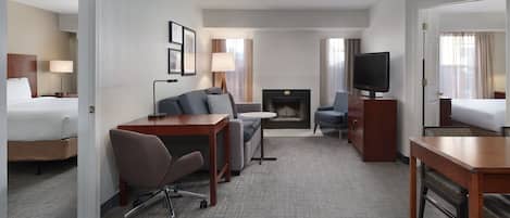 Schreibtisch, laptopgeeigneter Arbeitsplatz, Verdunkelungsvorhänge