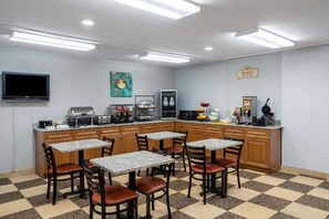 Free daily continental breakfast