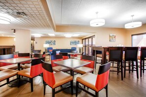 Free daily on-the-go breakfast - Comfort Inn Dayton - Huber Heights (Dayton)