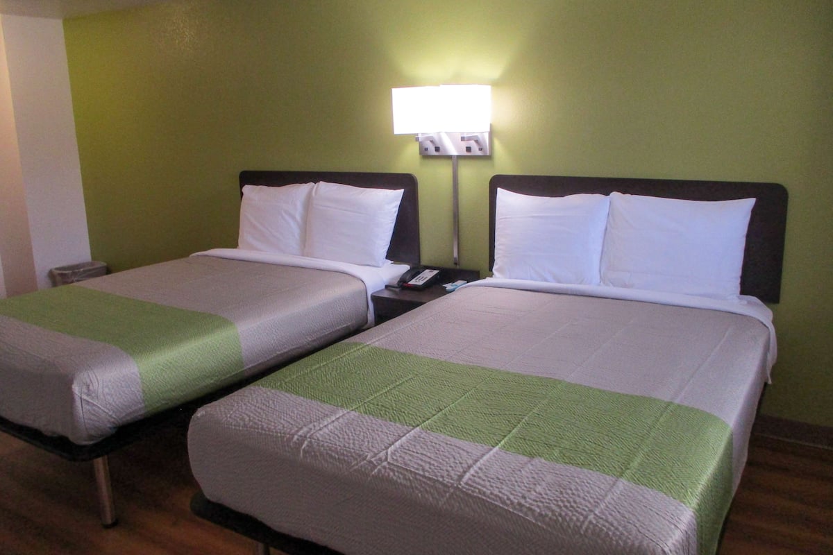 Individuell dekoriert, Schreibtisch, Bügeleisen/Bügelbrett