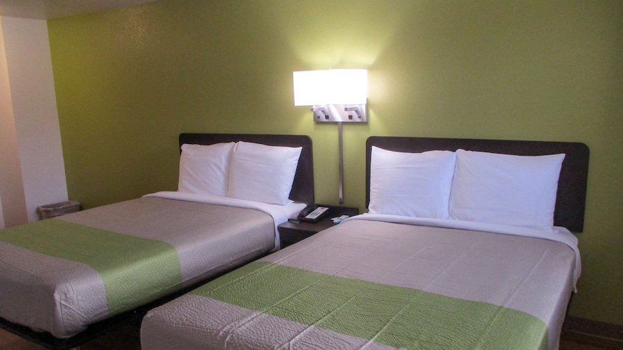 Motel 6 North Olmsted, OH - Cleveland