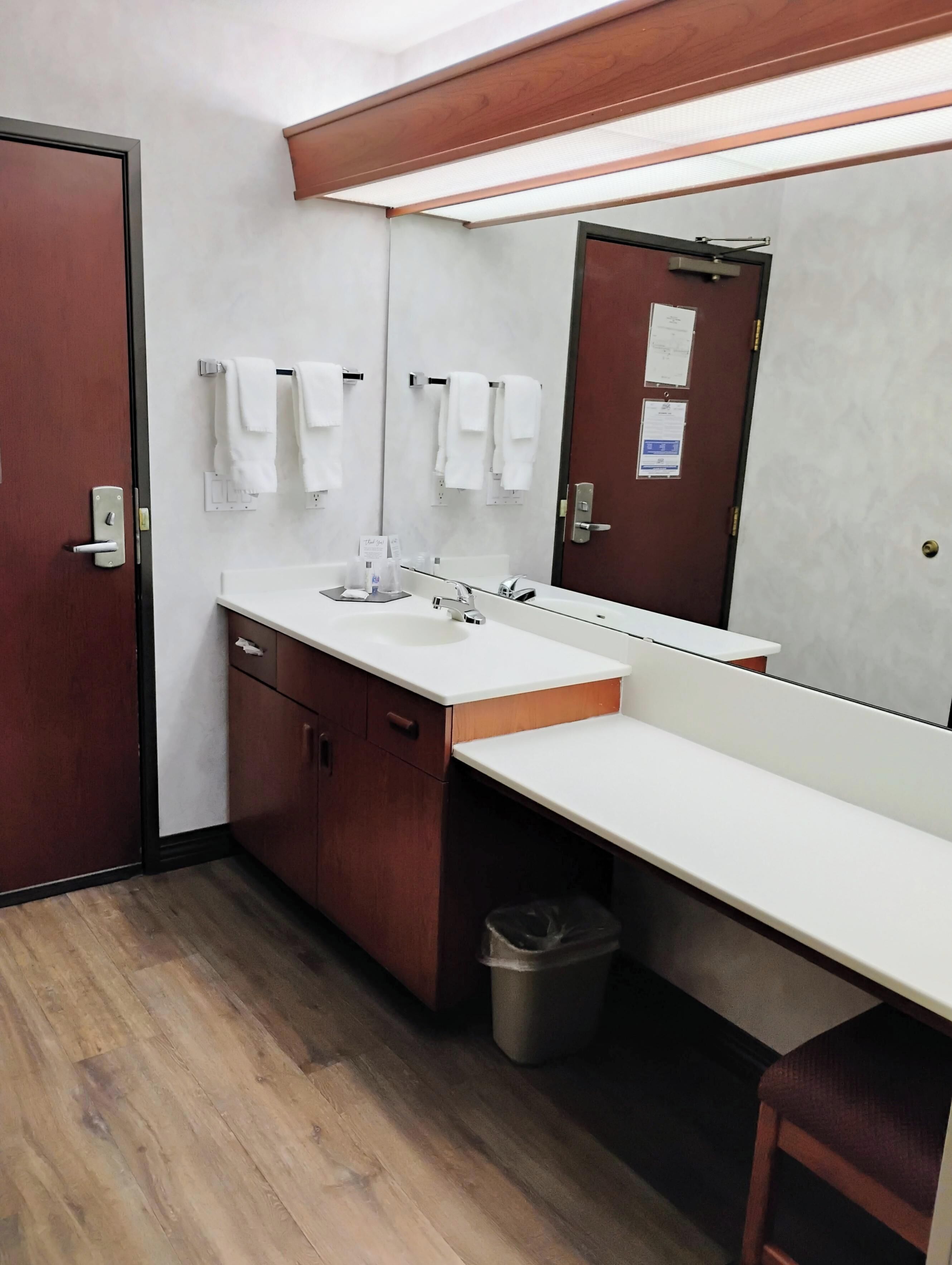 ฝักบัวในอ่างอาบน้ำ, ไดร์เป่าผม