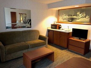 Room, 1 King Bed with Sofa bed | Blackout drapes, iron/ironing board, free cribs/infant beds, free WiFi