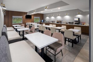 Free continental breakfast on weekdays