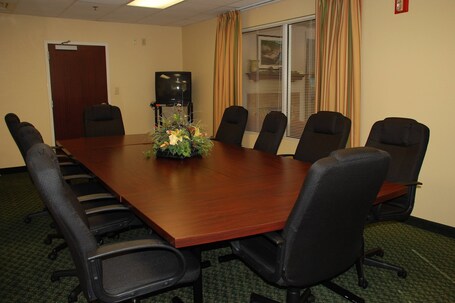Fairfield Inn by Marriott Myrtle Beach Broadway at the Beach - Image 13