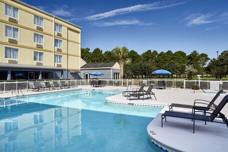 Fairfield Inn by Marriott Myrtle Beach Broadway at the Beach - Image 3