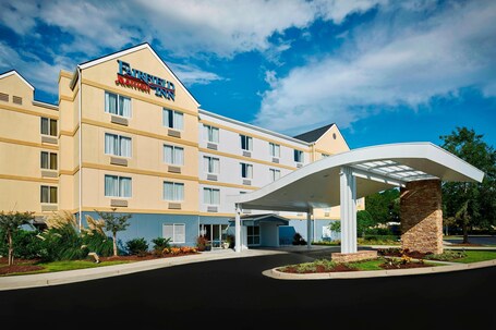 Fairfield Inn by Marriott Myrtle Beach Broadway at the Beach - Image 15