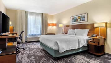Estudio, 1 cama de matrimonio grande con sofá cama, no fumadores | Caja fuerte, escritorio, tabla de planchar con plancha y wifi gratis