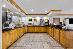 Desayuno bufé gratuito y diario