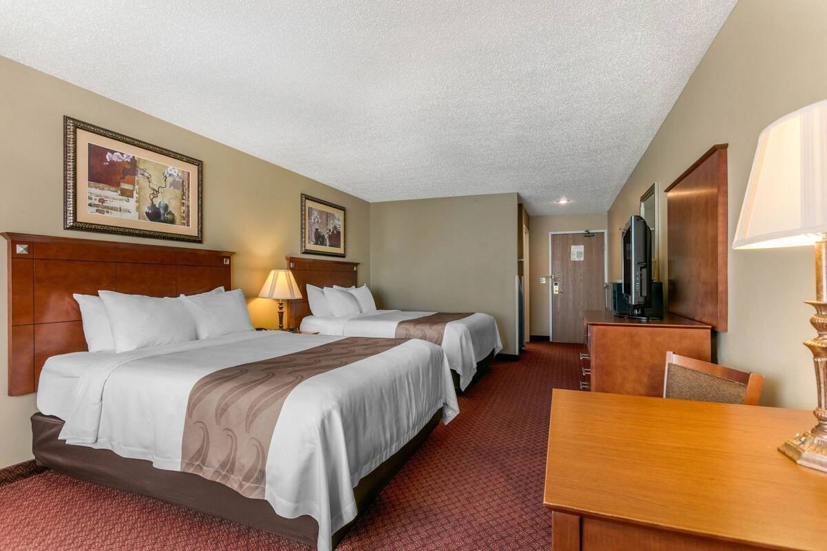 In-room safe, iron/ironing board, free cots/infant beds, rollaway beds