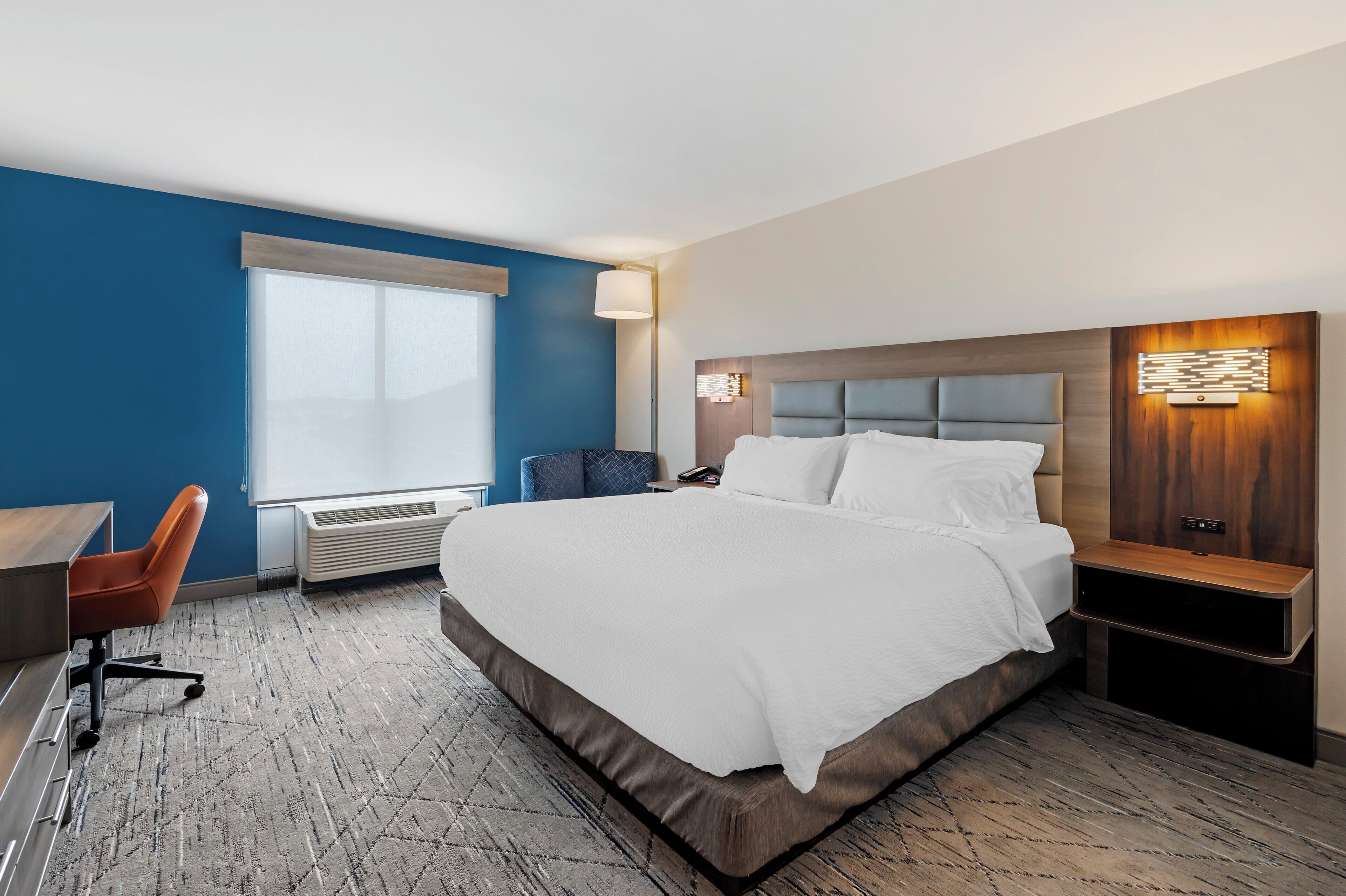 1 bedroom, premium bedding, memory-foam beds, in-room safe