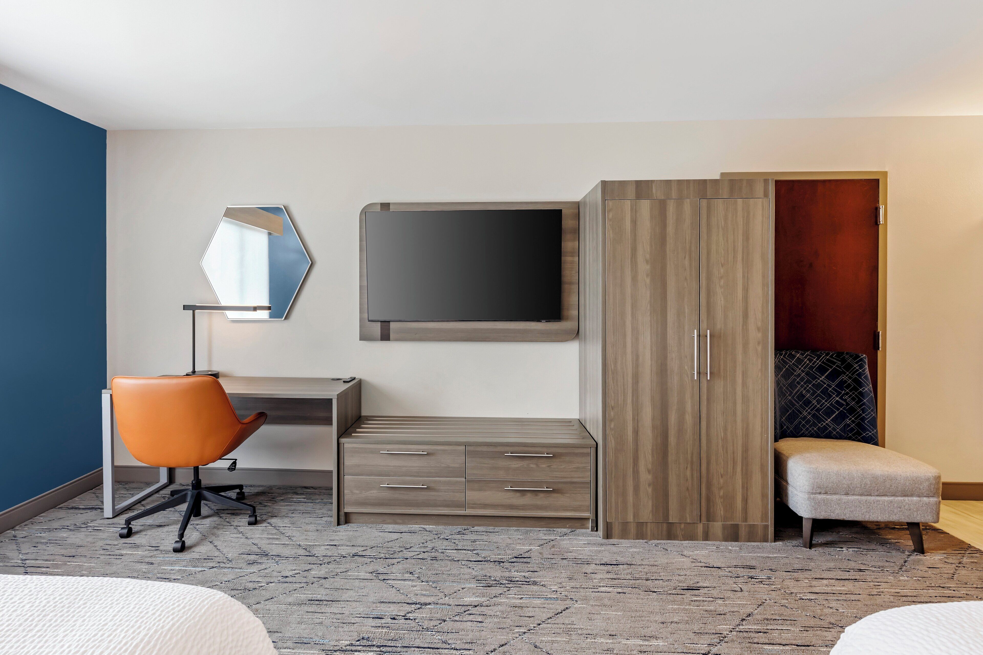 1 bedroom, premium bedding, memory-foam beds, in-room safe