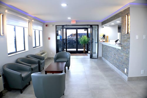 Clarion Pointe